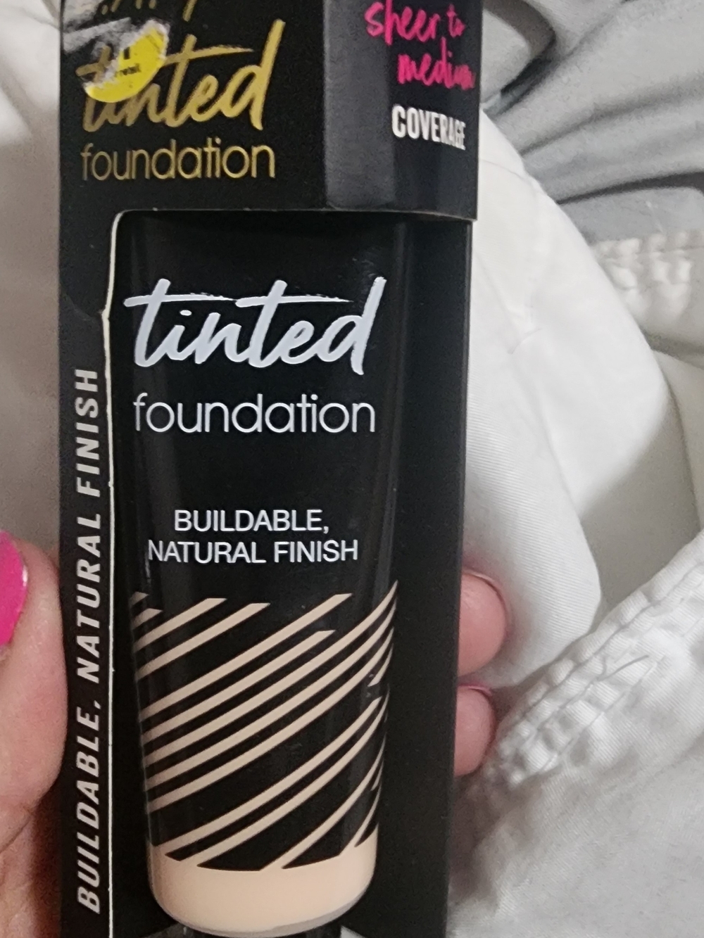 LA Girl Tinted Foundation - Beige/Nude